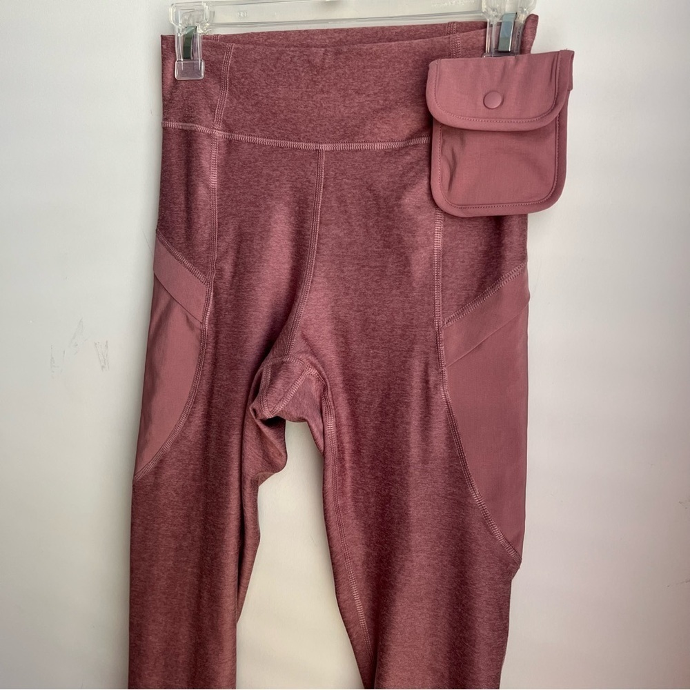 Old Navy Women’s Go Dry Leggings in Heathered Old Rose - Small - Picture 3 of 8